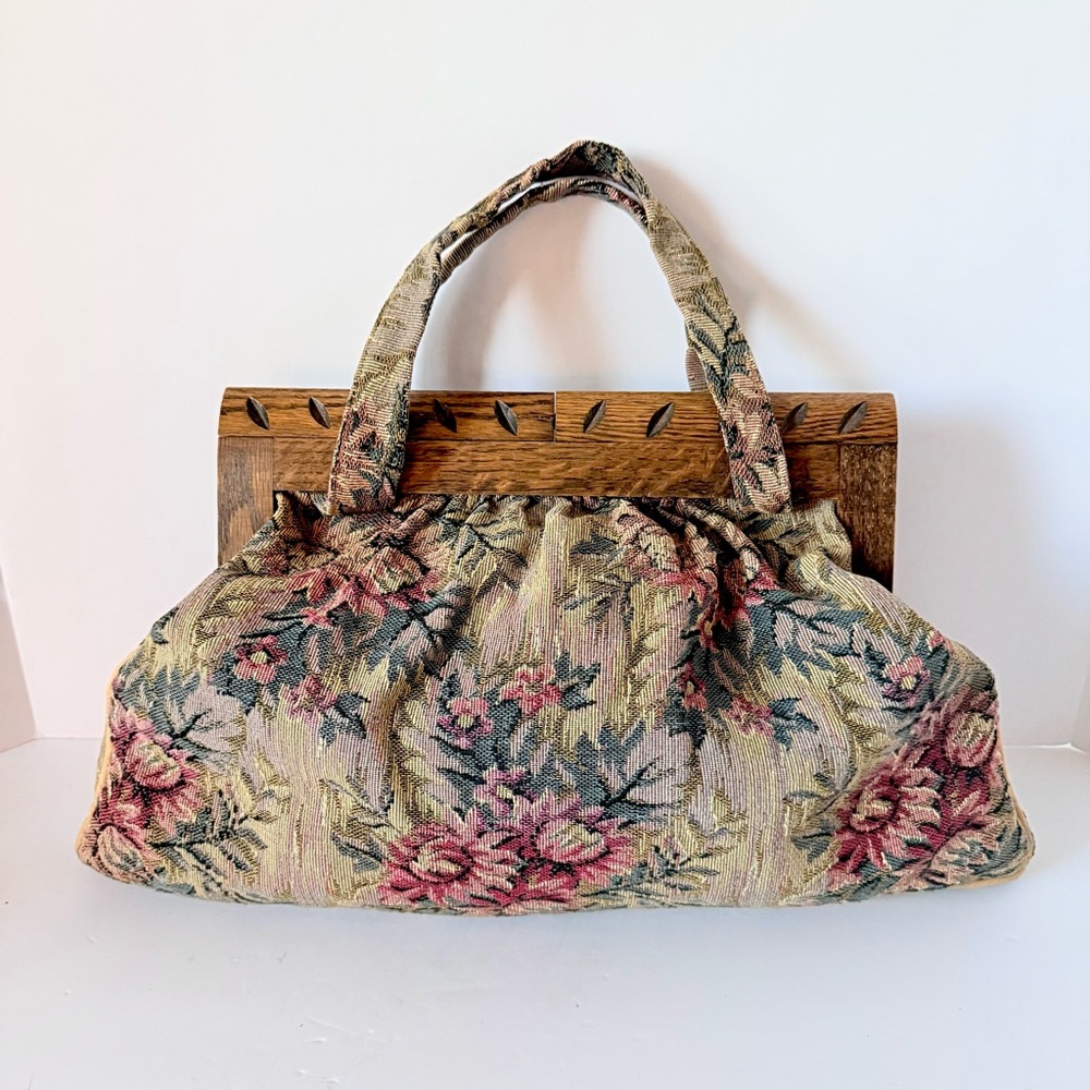 Stunning Vintage Mid-Century Brocade Floral Tapestry Purse Carved Wooden Clasp